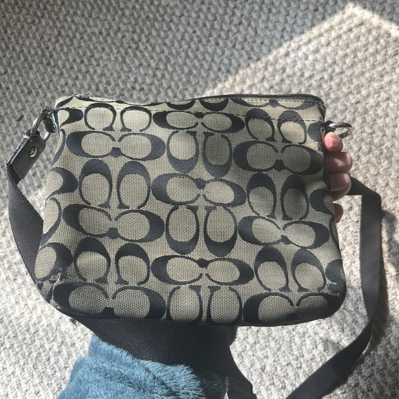 coach crossbody - Picture 3 of 3